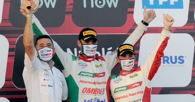 photo Ardusso y Yannantuoni, junto al Pato Silva de Honda. Equipo fuerte del TC2000.