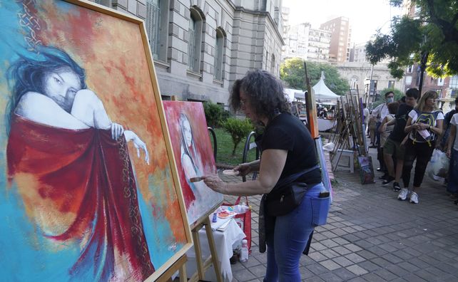 El Mercado de las Artes debutó a pleno sol y con público toda la jornada