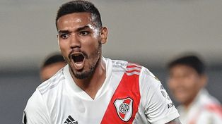 El defensor David Martínez es pretendido por Rayo Vallecano