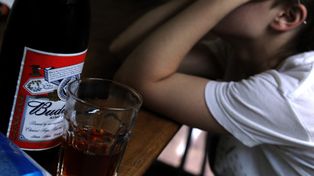 Una encuesta revela que aumentó la ingesta de alcohol y drogas entre los adolescentes
