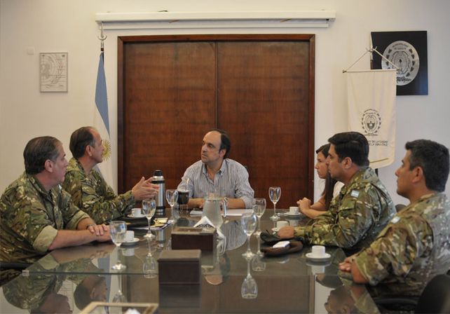 Crecida del Paraná: el Ejército puso su logística a disposición del Municipio