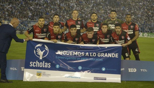 Arriba: Julián Fernández