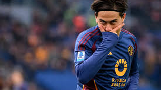 La Roma goleó al Parma con goles de Dybala y Paredes