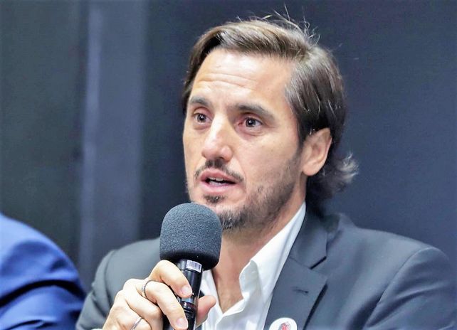 Agust&iacute;n Pichot pelea para llegar a la presidencia de la World Rugby.