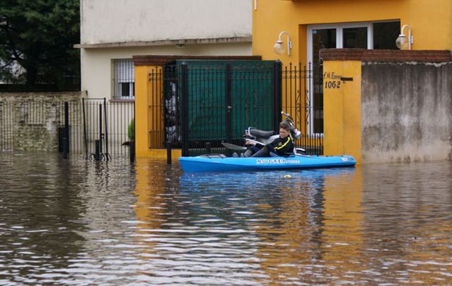 Luján. Las lluvias provocaron el desborde del río homónimo