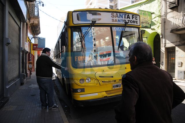 Cuánto pagan los argentinos por los colectivos de Santa Fe