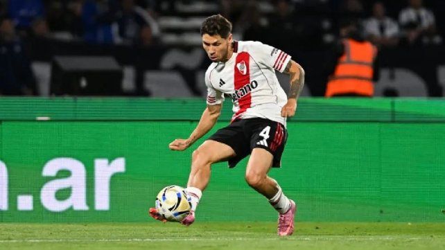 Montiel sufrió un esguince de rodilla y River le prende velas para el Superclásico.