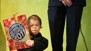 El hombre m&aacute;s peque&ntilde;o del mundo es un colombiano de 70 cm
