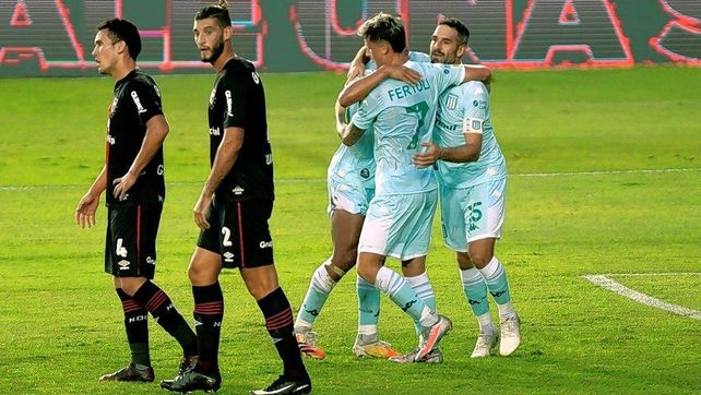 Racing derrotó a Newells y lo dejó sin posibilidades