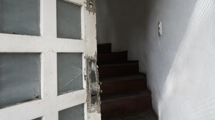 Por una denuncia de usurpación la policía entró a una casa y halló a un hombre muerto en una cama