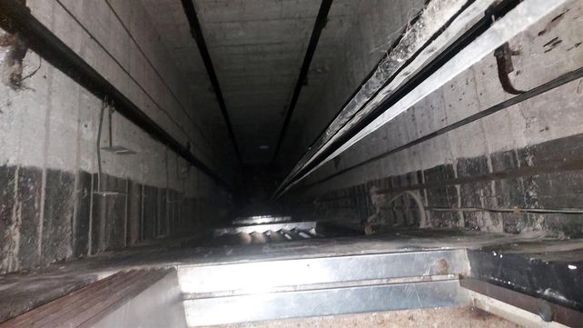 Bomberos recomiendan a usuarios de ascensores que no entren en pánico si quedan encerrados.&nbsp;