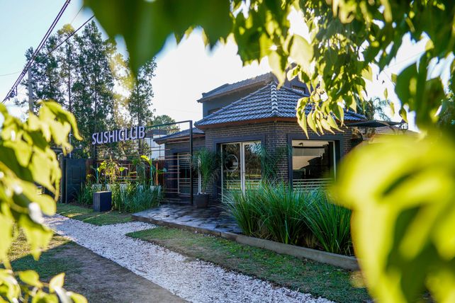 El nuevo local en Funes está ubicado en un lugar estratégico: sobre avenida Fuerza Aérea 2130. Allí contemplan a futuro poder colocar un salón para brindar una experiencia completa.