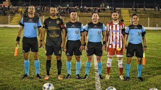 Atlético Paraná ganó por penales en Concordia.
