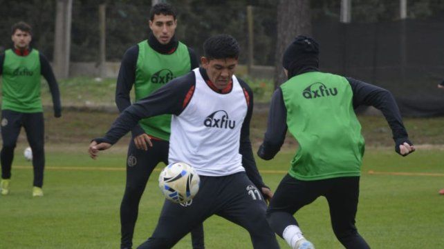 Diego Armando Díaz podría tener su estreno como titular en Patronato.