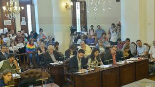 Pasó a comisión el proyecto que aumenta el boleto del transporte público