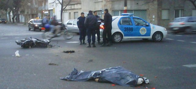 Un motociclista muri&oacute; tras ser atropellado por un colectivo en Rueda y Entre R&iacute;os