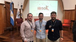 Andrés Mac Allister, Laureano Godoy y Agustín Musso, el día que recibieron el tercer premio de la 12º edición del concurso IB50K.