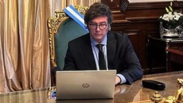 El presidente Javier Milei utiliza las redes sociales como base de acumulación política. 