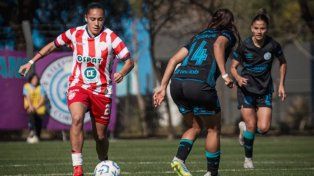 Unión se le escapó sobre el final ante Belgrano por el Torneo Clausura femenino