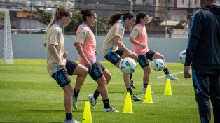 La crespense Agostina Holzheier (a la izquierda) es una de las integrantes del plantel de la Selección Argentina.
