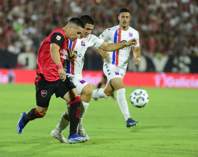 A los rojinegros le falta terminación de jugada.