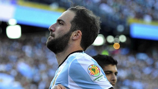 Argentina le gana 2 a 0 a Venezuela y pasa a semifinales de la Copa América