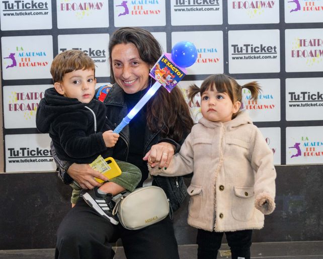 Ivana Azcurra, Álvaro y Margarita