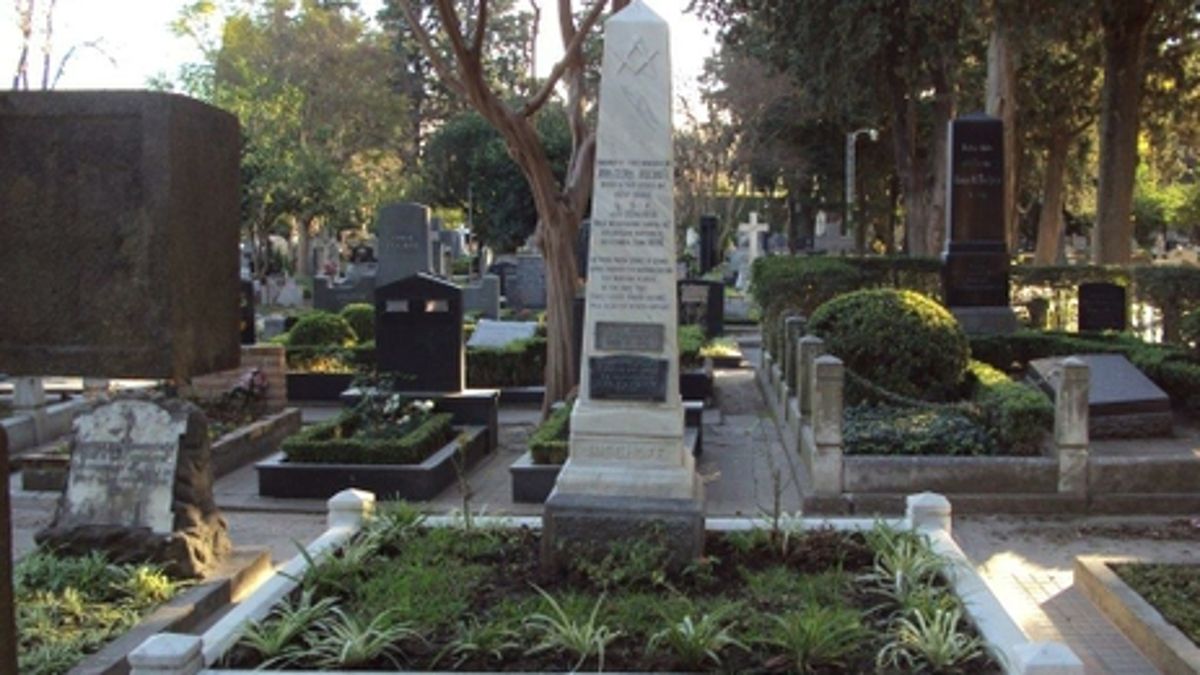 Presentan recorridos históricos en el Cementerio de Disidentes de Rosario