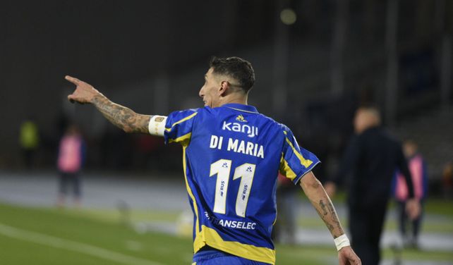 Fideo Di María fue el jugador destacado en el punto que el Canalla se trajo de Córdoba. El equipo mereció mejor suerte.