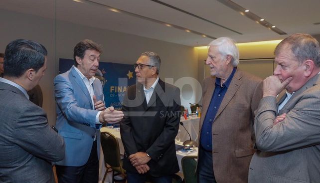 Vignatti participa de una reunión en la sede de la Conmebol