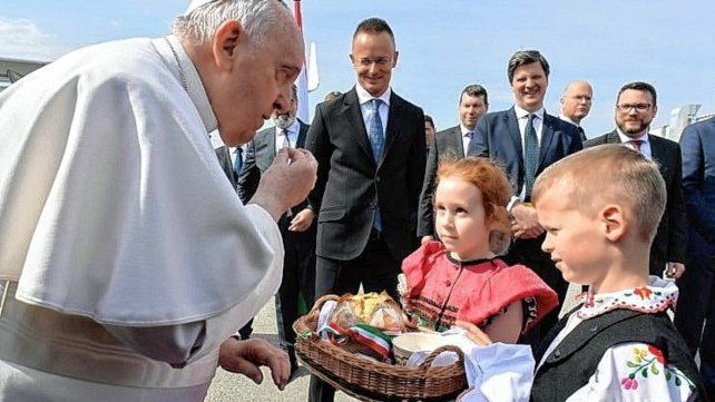 Francisco. El Santo Padre fue recibido con gran calidez en Hungría