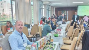 Empresarios pymes de Santa Fe en las rondas de negocios en Curitiba.