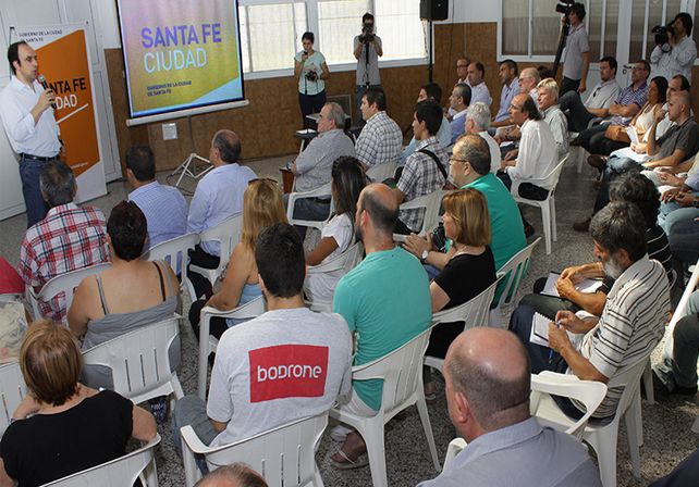 El Intendente detalló a los vecinos de Blas Parera el proyecto de remodelación