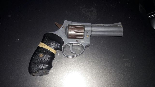 Descargado. El revólver calibre 32