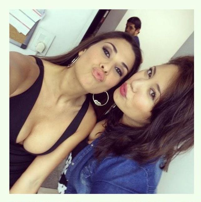 ¡Oiga! El escote que revolucionó la medianoche de TyC