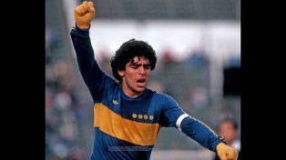 Diego Maradona con la camiseta de Boca