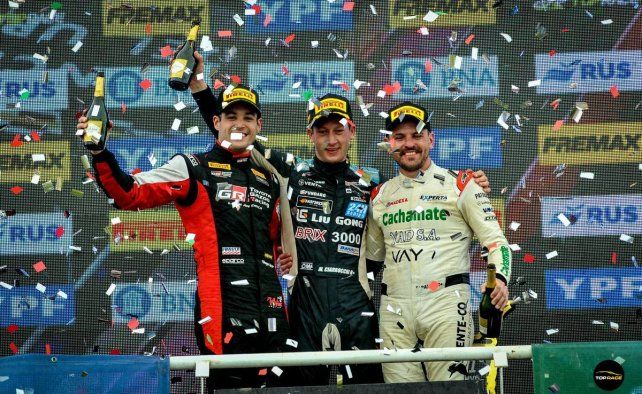 El podio del Top Race V6 en Concepción del Uruguay.&nbsp;