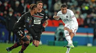 Con gol de Mbappé en tiempo de descuento, PSG venció como local al Rennes por 1-0.
