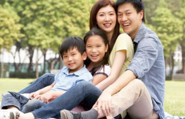 Las familias chinas podrán legalmente desde el 1 de enero de 2016 tener dos hijos sin sufrir persecuciones.
