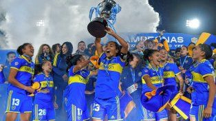Las jugadores de Boca festejan un nuevo título.