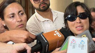 Virginia Monzón, tía y Romina Monzón, mamá de Jeremías quienes dieron un fuerte testimonio tras la audiencia del tercer implicado en el homicidio del adolescente&nbsp;