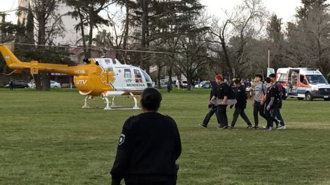 La nena de 3 años fue trasladada en helicóptero sanitario desde el Campo de La Gloria en San Lorenzo hacia la ciudad de Rosario. 