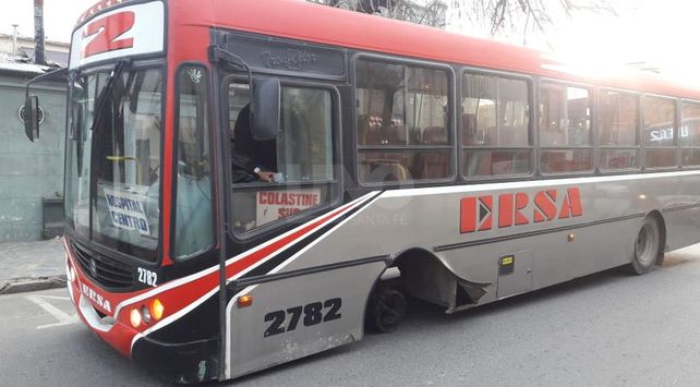 Un coche de la línea 2 perdió una rueda en pleno recorrido