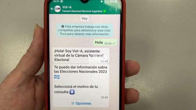 El chatbot responde dudas sobre las Paso por WhatsApp