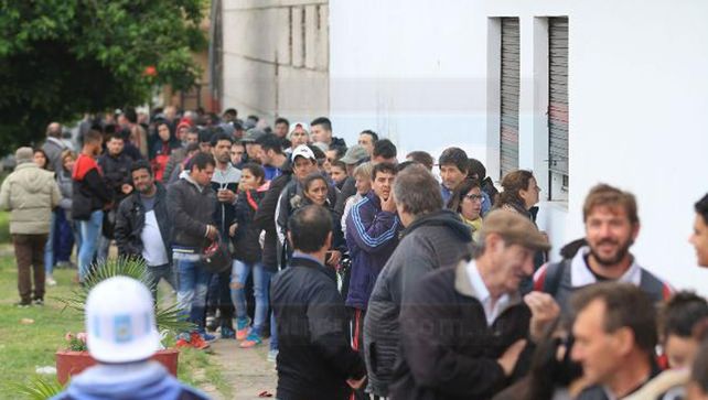 Furor por las entradas para ver a Patronato recibiendo a Boca en el Grella