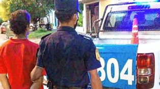 Violó la domiciliaria y explicó que salió a comprar pollo