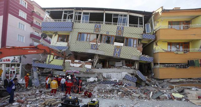 Crece la cifra de v&iacute;ctimas por terremoto en Turqu&iacute;a