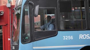 Los colectiveros recibirán otro aumento salarial que podría incidir en el boleto
