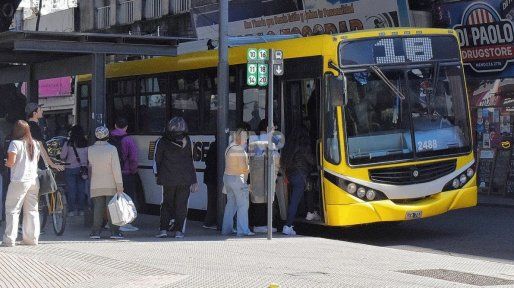 Transporte en jaque en Santa Fe: empresarios aducen falta de fondos para pagar sueldos y aparece un posible paro