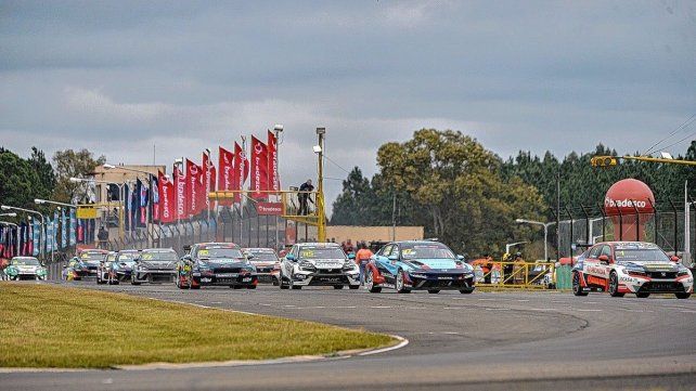 La categoría entregó dos carreras finales atractivas con sobrepasos en todas las curvas.